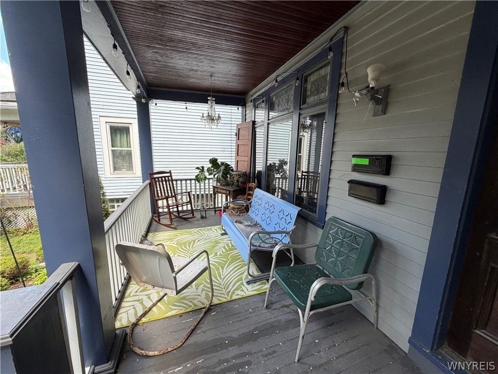455 Crescent Ave - Photo 4 of 20