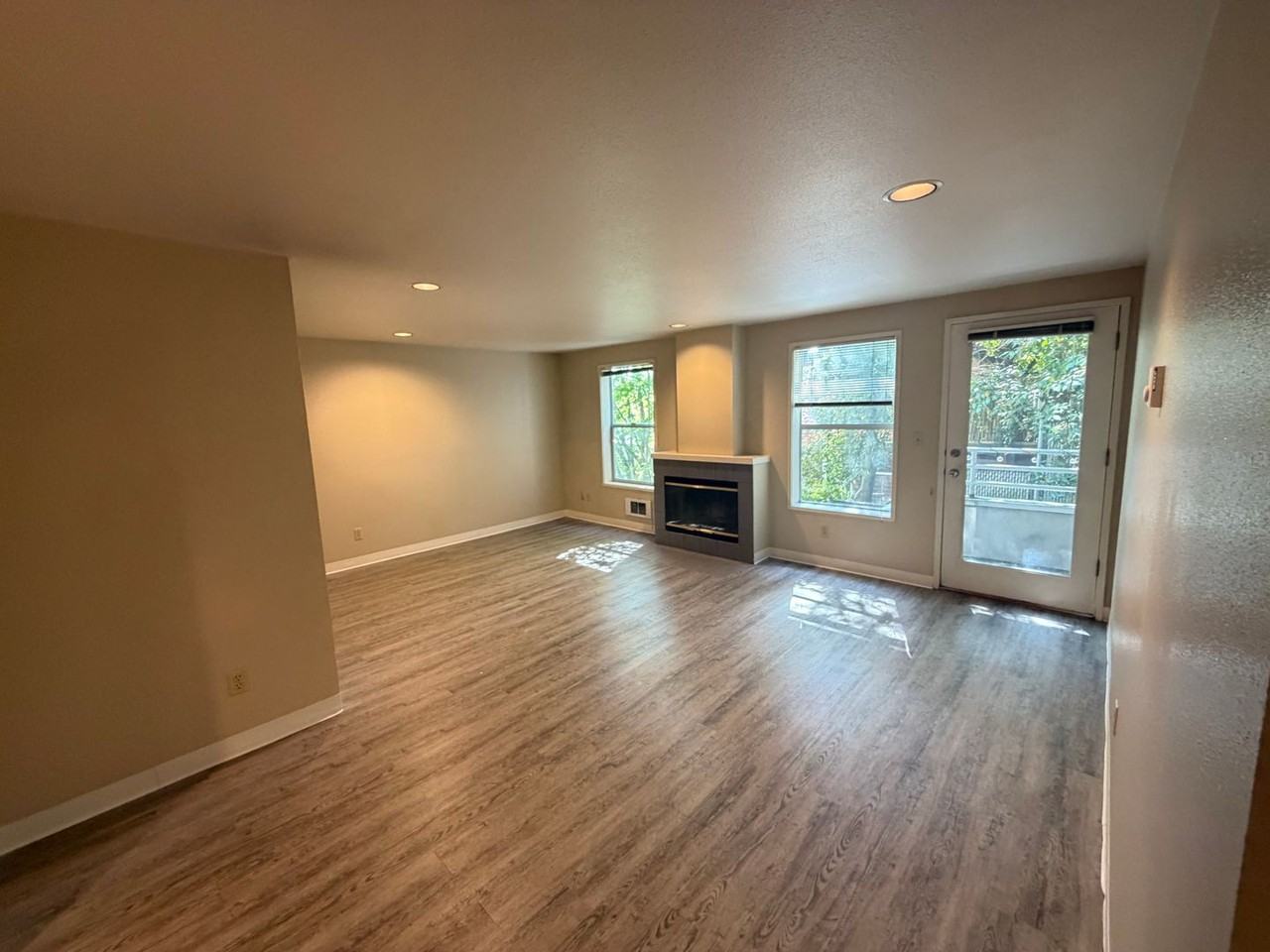 Boston West Apartments - Photo 2 of 14