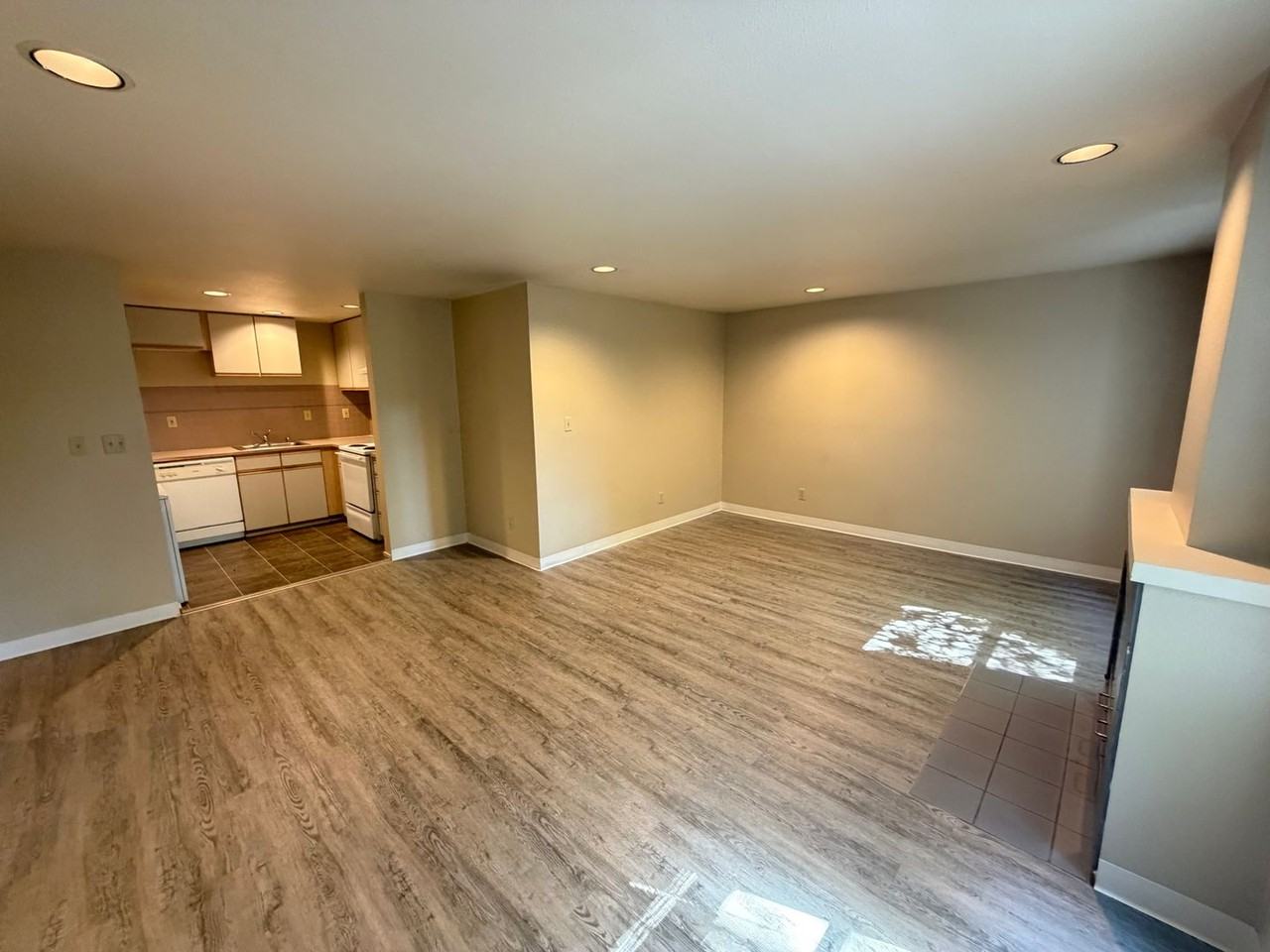 Boston West Apartments - Photo 4 of 14