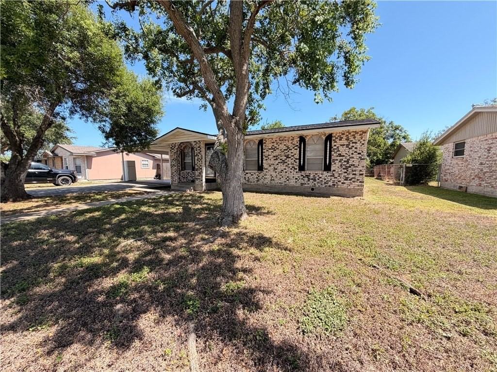 1018 Northcliff Dr - Photo 3 of 28