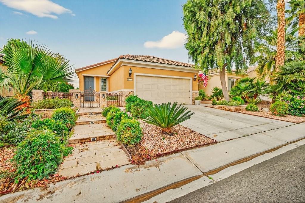 81543 Avenida Celaya - Photo 2 of 31