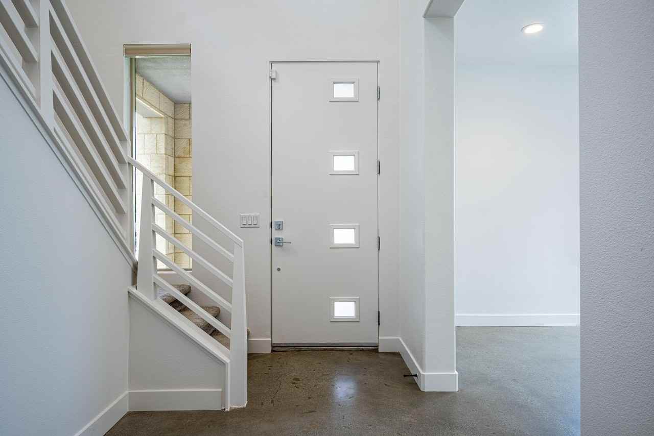 35830 Mccarthy St - Photo 4 of 43