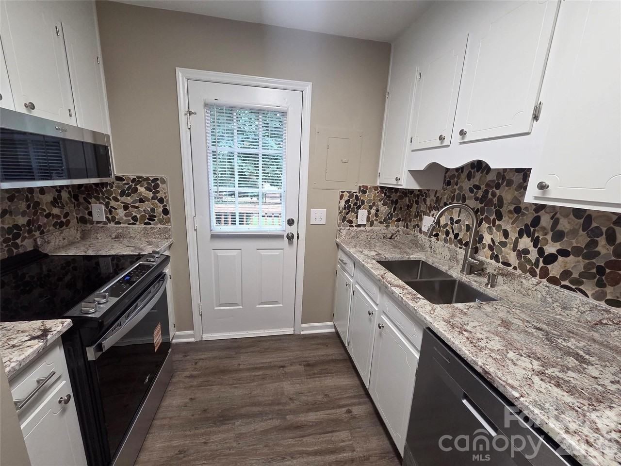 525 12th St Sw #26 - Photo 5 of 10