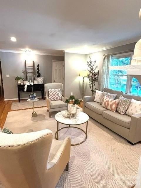 3625 Kelway Ave - Photo 4 of 16