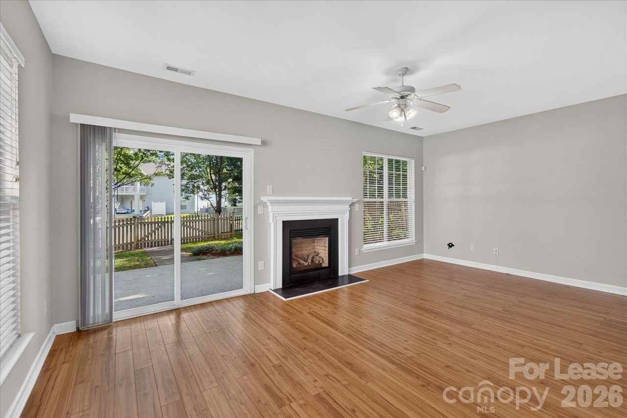 21412 Aftonshire Dr - Photo 2 of 18