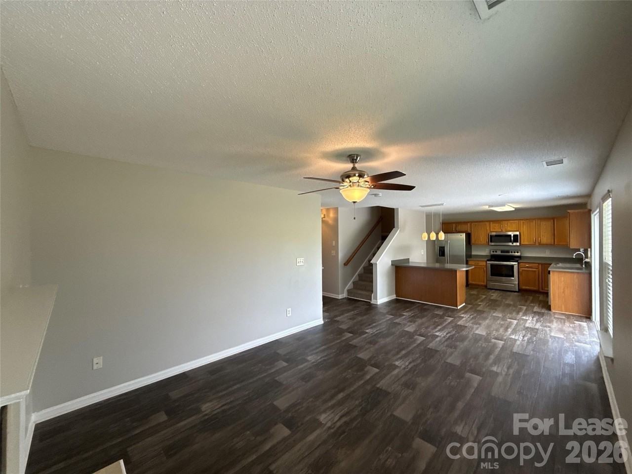 1032 Meadowbrook Ln Sw - Photo 4 of 20