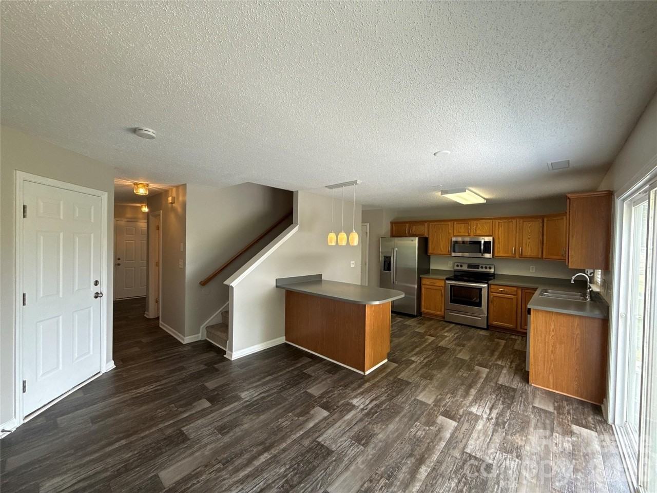 1032 Meadowbrook Ln Sw - Photo 5 of 20