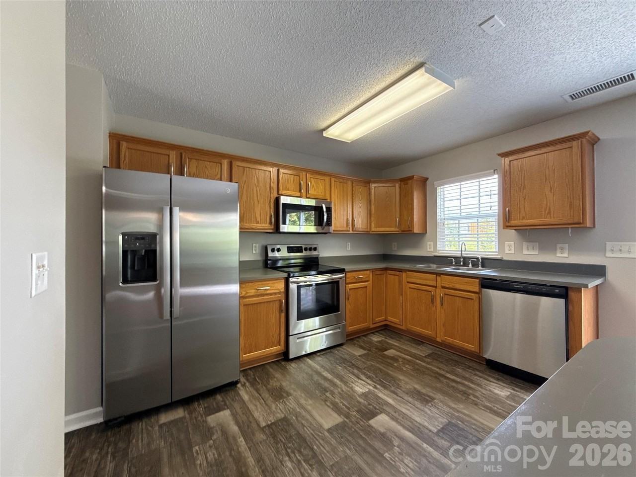 1032 Meadowbrook Ln Sw - Photo 6 of 20