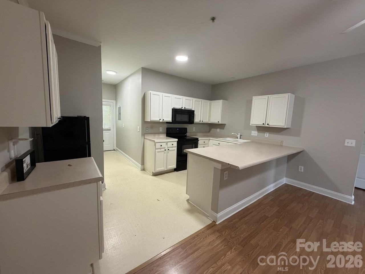21231 Hickory St - Photo 6 of 14