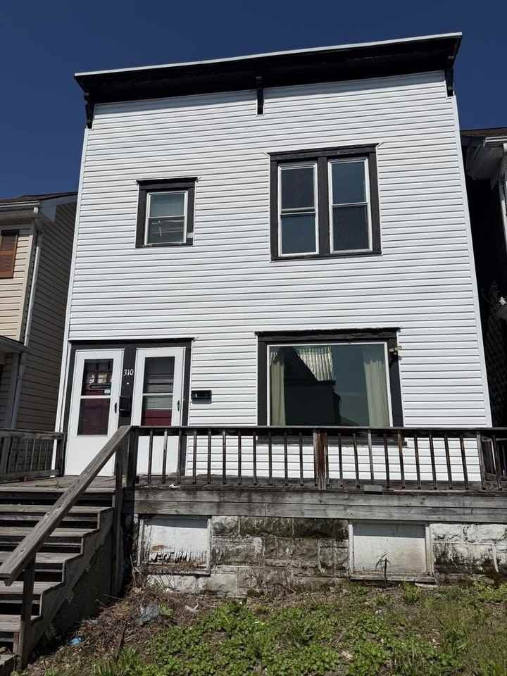 310 Spruce Ave - Photo 2 of 23