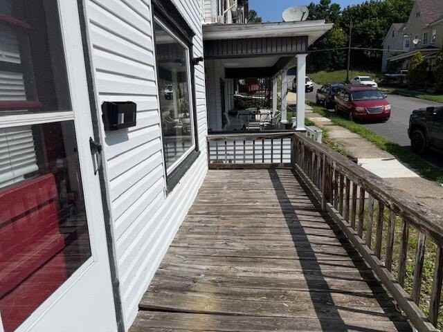 310 Spruce Ave - Photo 3 of 23