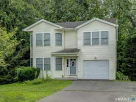 featured image of 47 Tunxis St #12