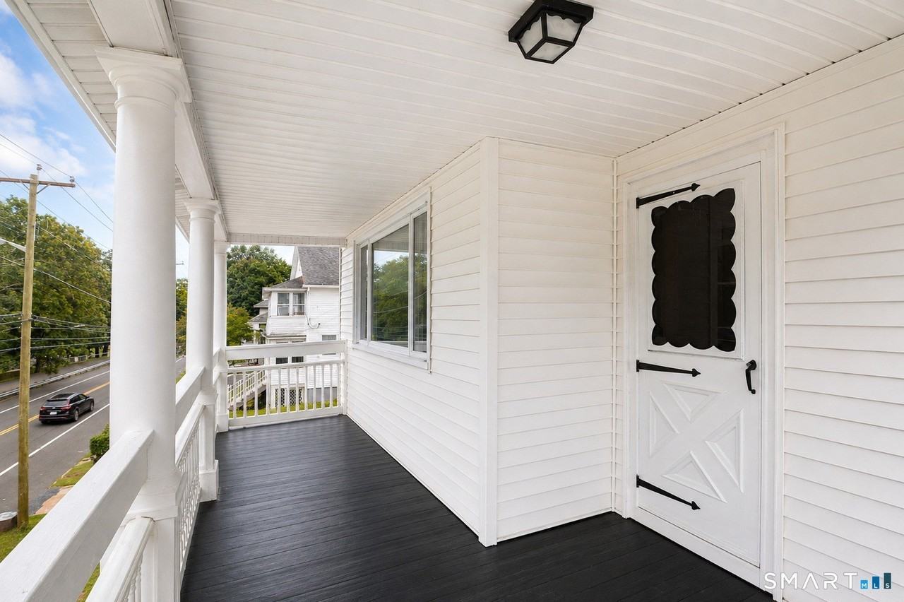 762 Howe Ave #2ndFL - Photo 2 of 20