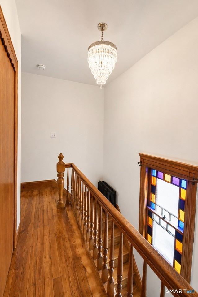 762 Howe Ave #2ndFL - Photo 4 of 20