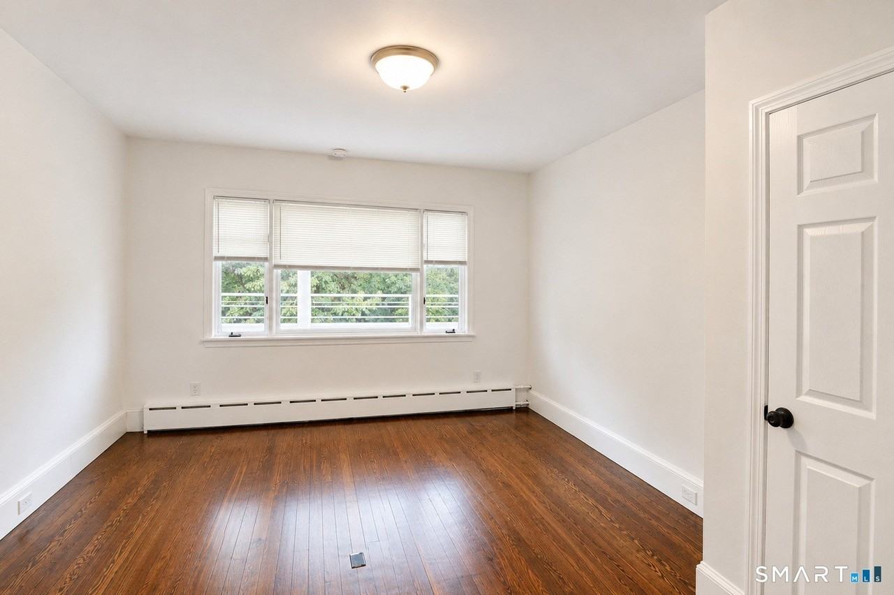 762 Howe Ave #2ndFL - Photo 6 of 20