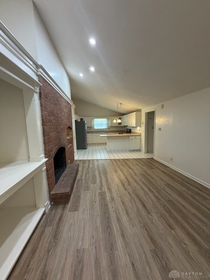 566 Cherry Hill Pl - Photo 3 of 19