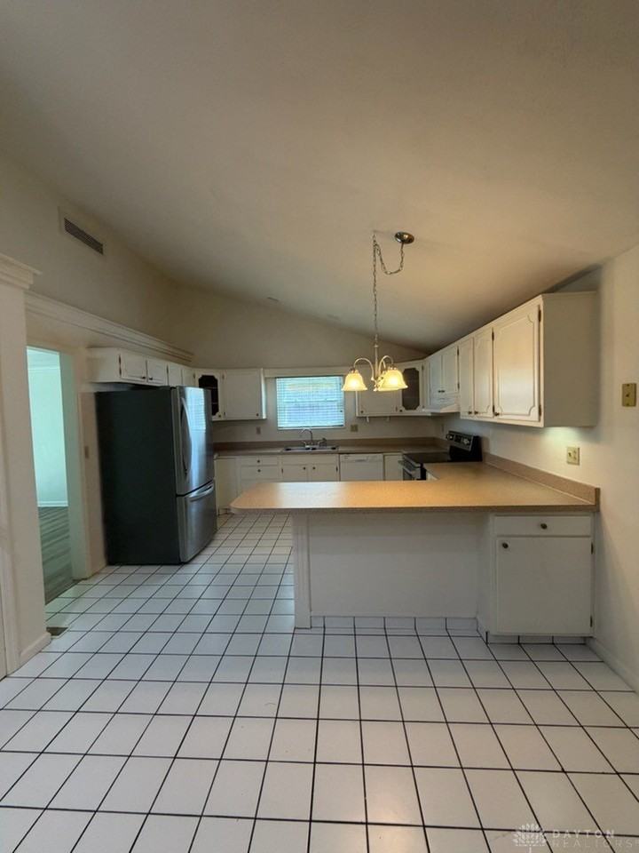 566 Cherry Hill Pl - Photo 7 of 19