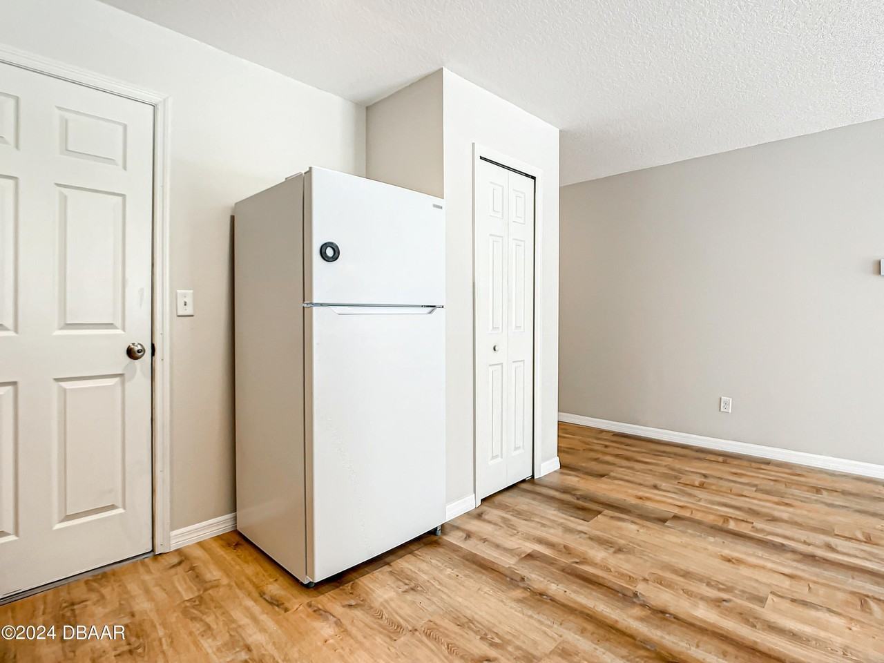 2684 Carthage Dr - Photo 6 of 32