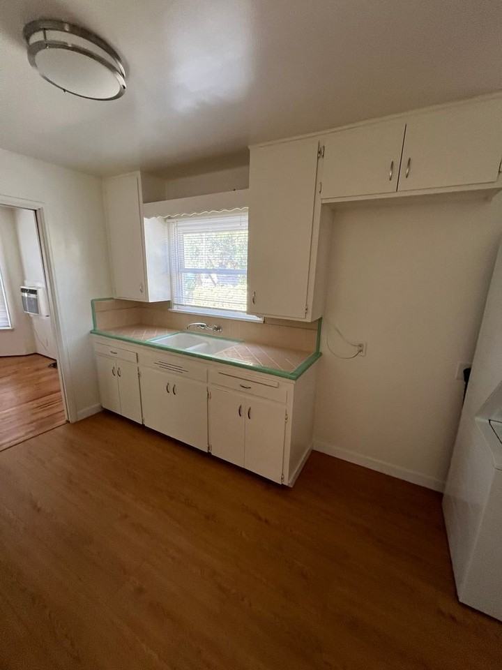 25877 Chula Vista St - Photo 6 of 22