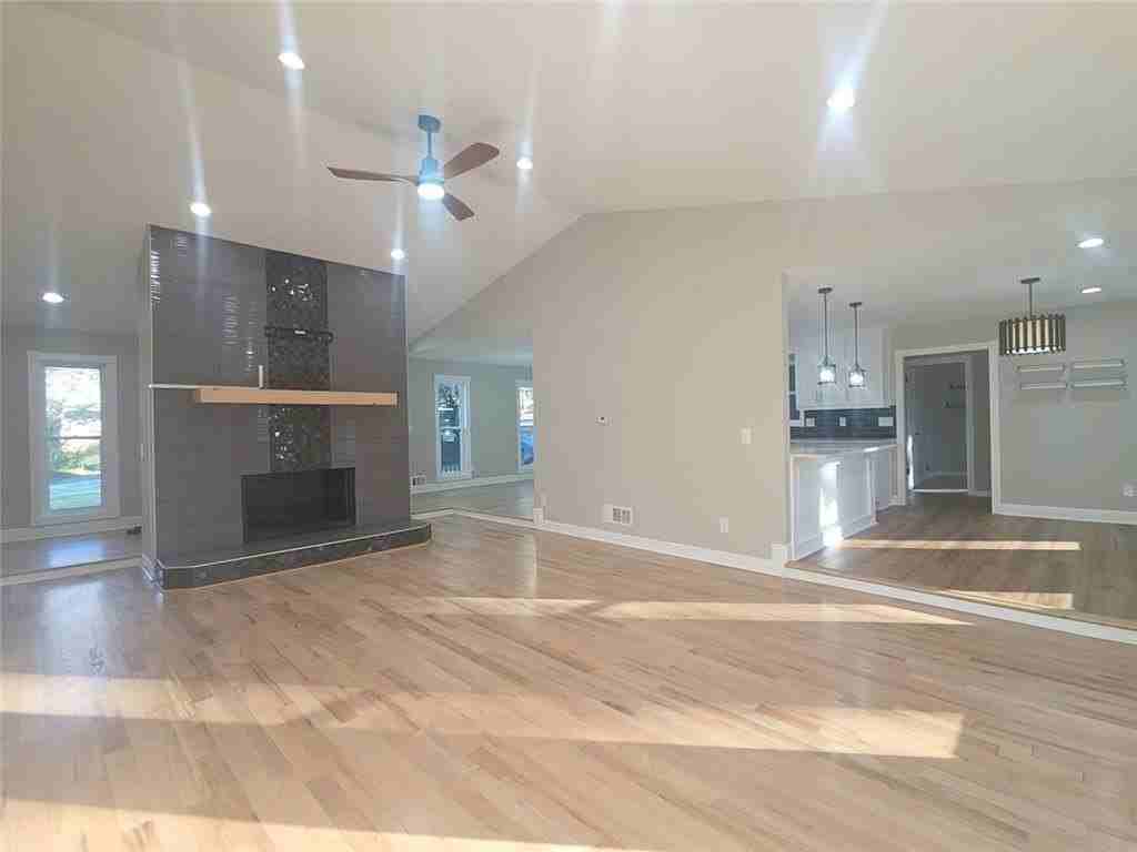 1483 Hidden Hills Pkwy - Photo 4 of 24