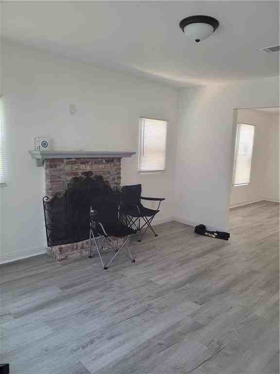 191 Forest Ave - Photo 4 of 16