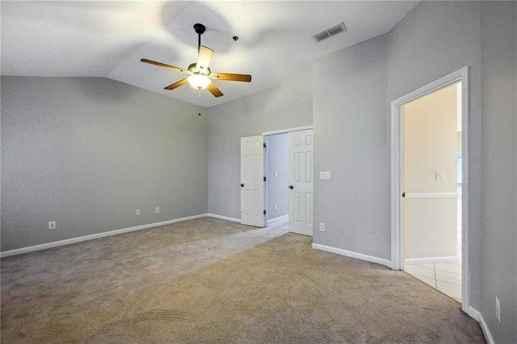 600 Vinings Estates Dr Se #B11 - Photo 7 of 27