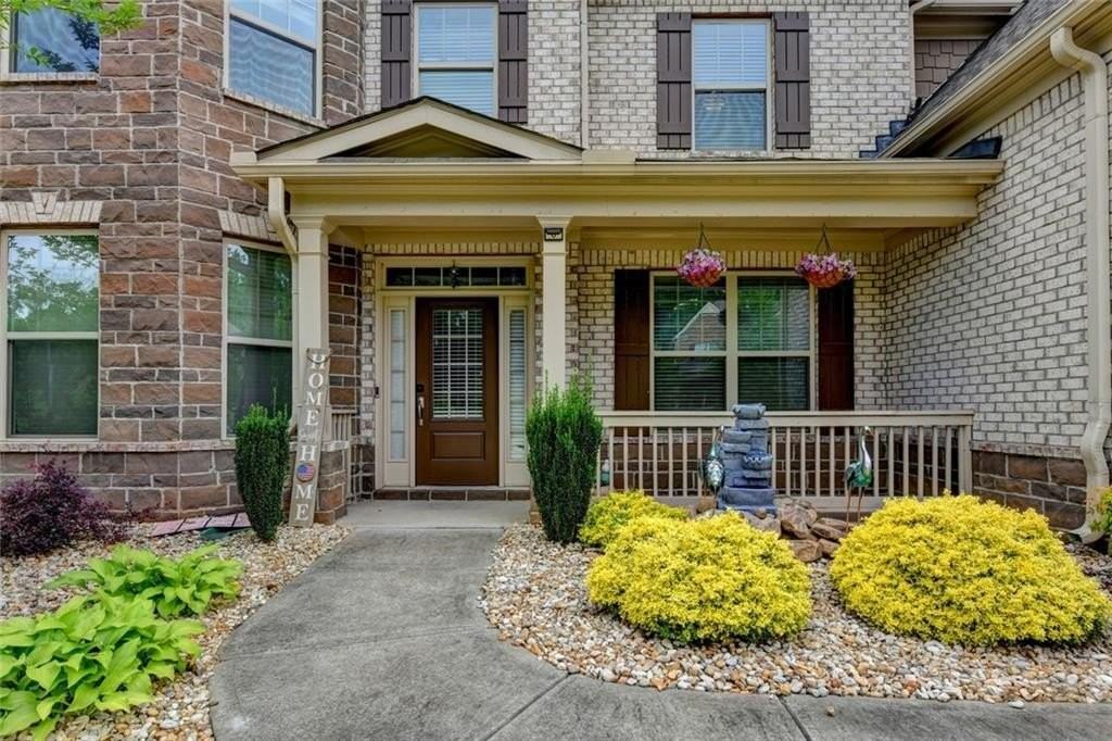 6035 Ashborough Park - Photo 2 of 50