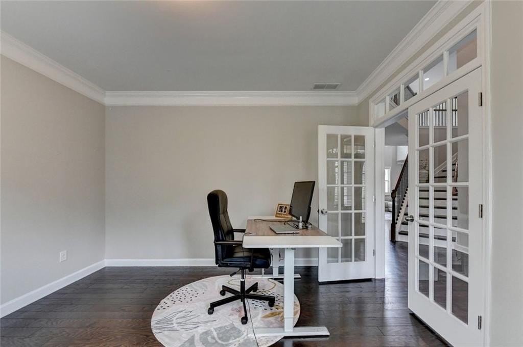 6035 Ashborough Park - Photo 7 of 50