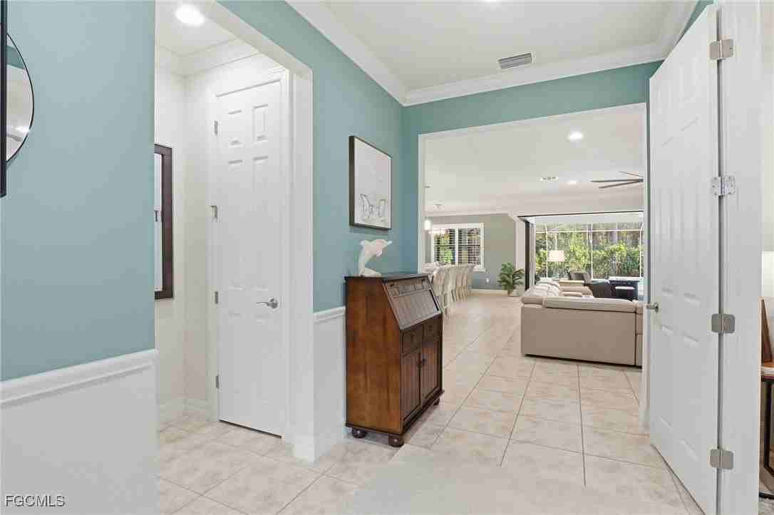 11012 Castlereagh St - Photo 5 of 48