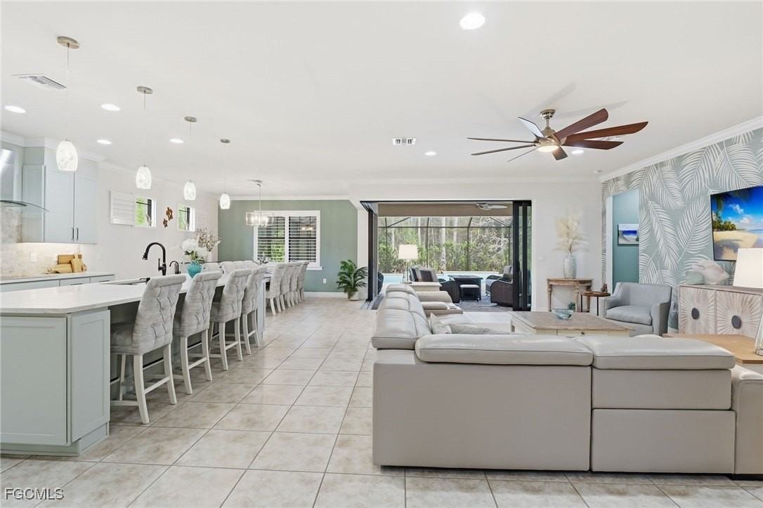 11012 Castlereagh St - Photo 7 of 48