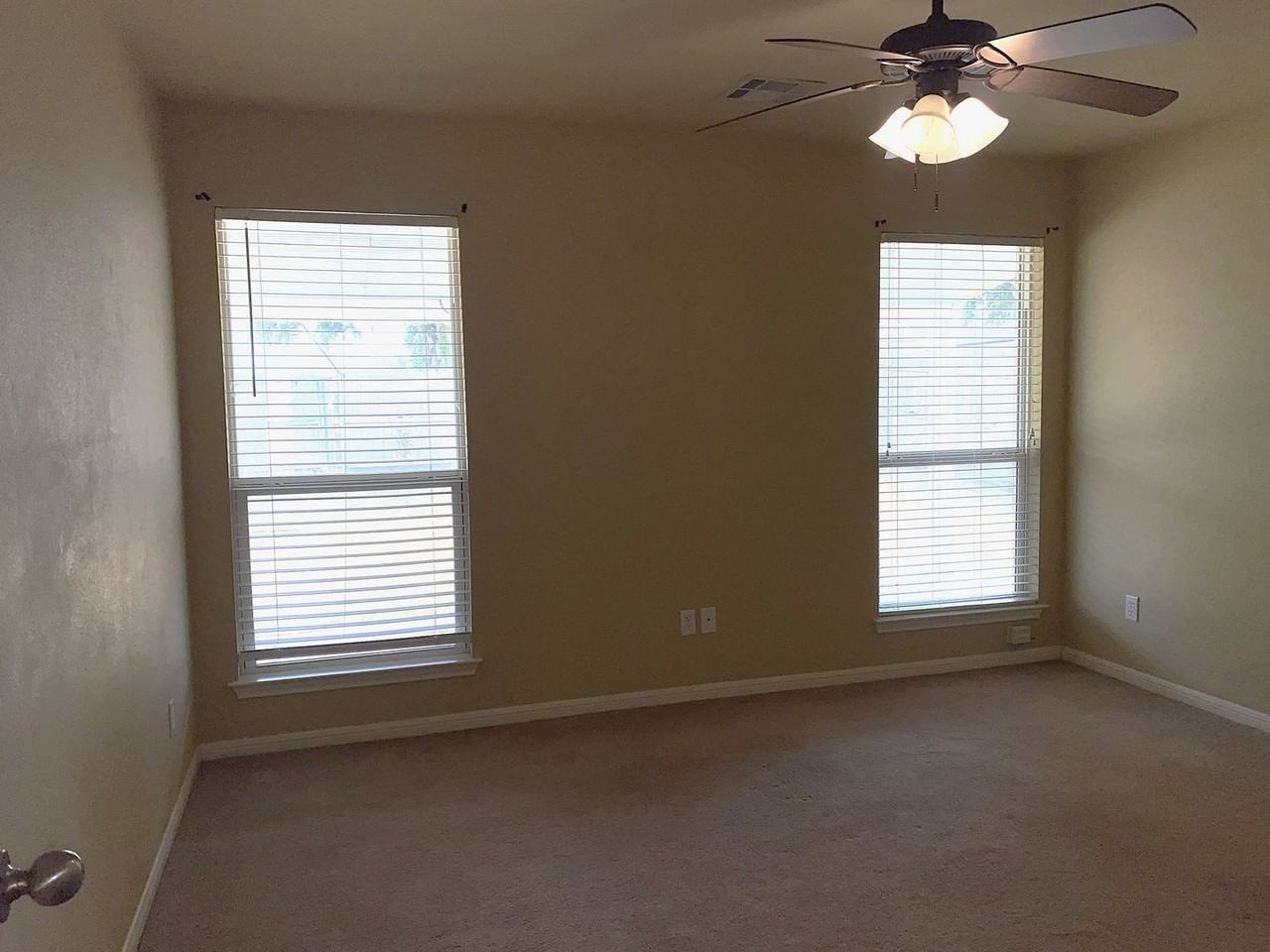 7707 Bridgepointe Dr - Photo 7 of 22