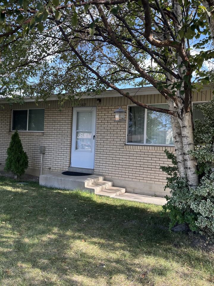 587/589 East 55 North - 589 #589 - Photo 3 of 16