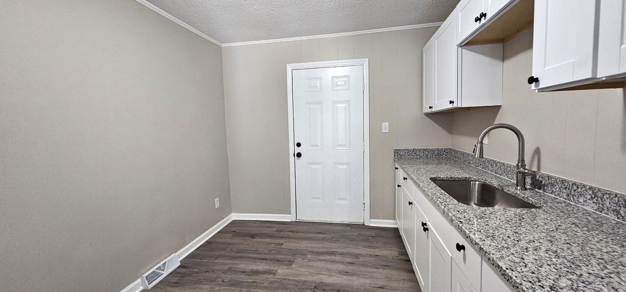 307 North Hall Streetapt B #307B - Photo 4 of 11