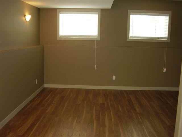 8837-71 Avenue A-DN - Photo 4 of 10