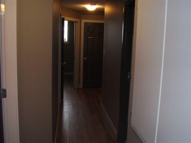 8837-71 Avenue A-DN - Photo 6 of 10