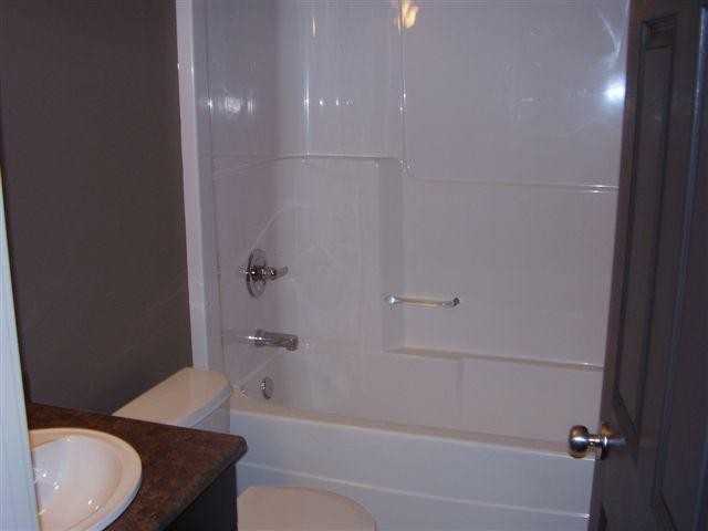 8837-71 Avenue A-DN - Photo 7 of 10