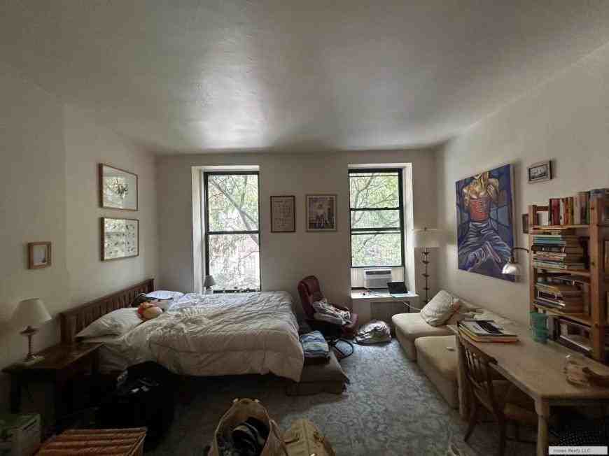 120 W 73rd St - Photo 3 of 10