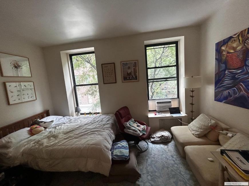 120 W 73rd St - Photo 4 of 10