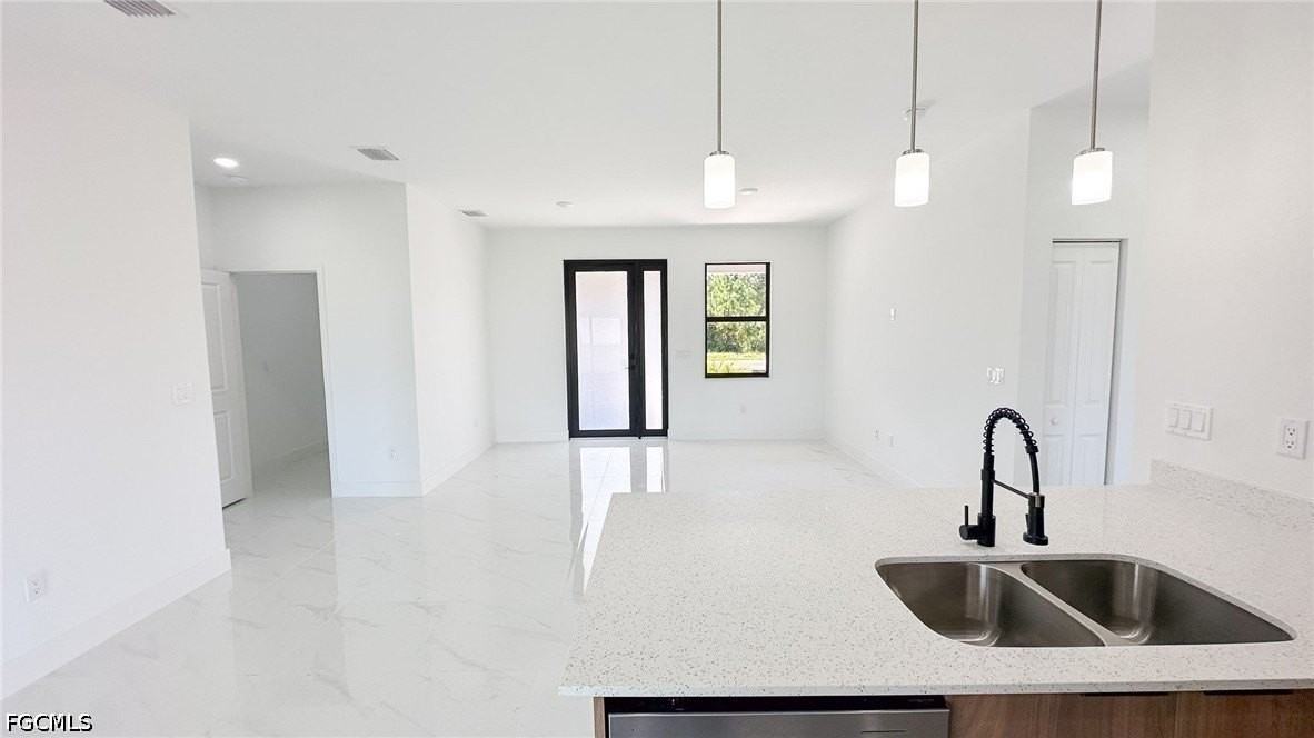 721 Bering Ave S - Photo 7 of 23