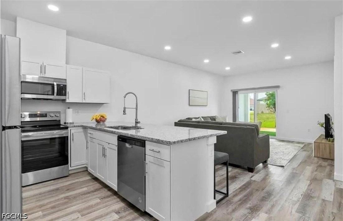 726 Gretchen Ave S - Photo 2 of 12