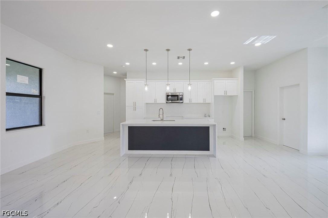 2604 73rd St W - Photo 4 of 30