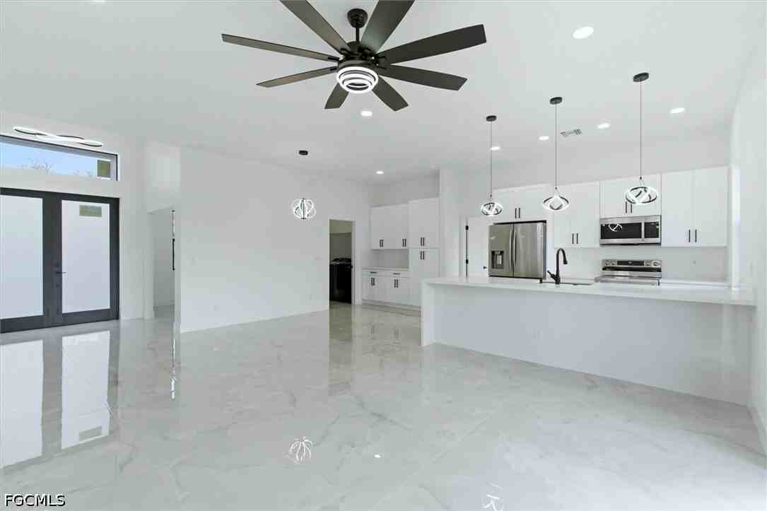 2913 24th St W - Photo 4 of 34