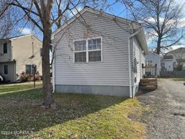 featured image of 548 Clark Ave