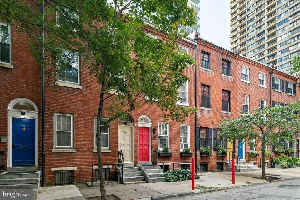 320 S Juniper St - Photo 2 of 31
