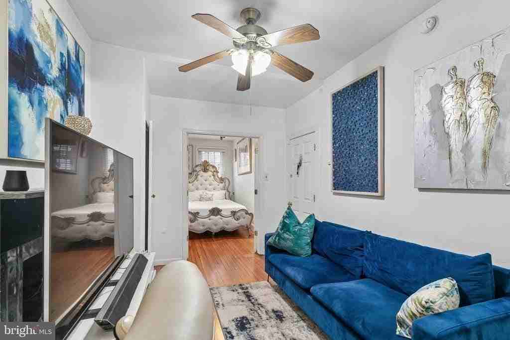 320 S Juniper St - Photo 4 of 31