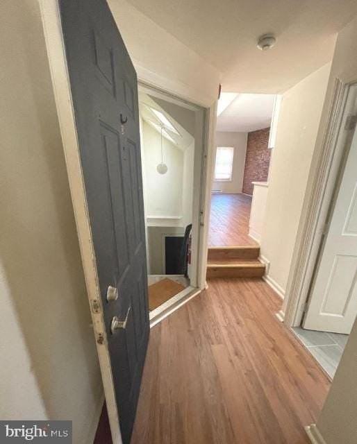 2534 Poplar St - Photo 2 of 12