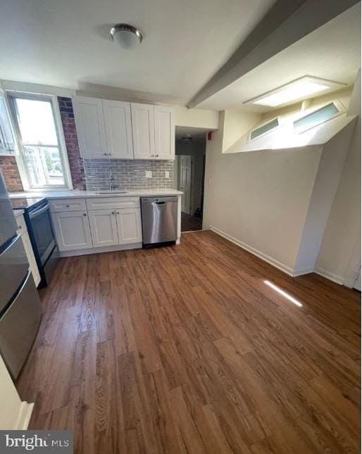 2534 Poplar St - Photo 4 of 12