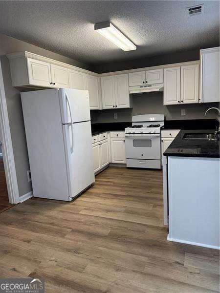 325 Bramford Way Nw - Photo 4 of 31