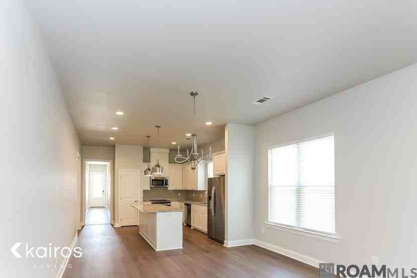 15713 Boothy Ln - Photo 4 of 15