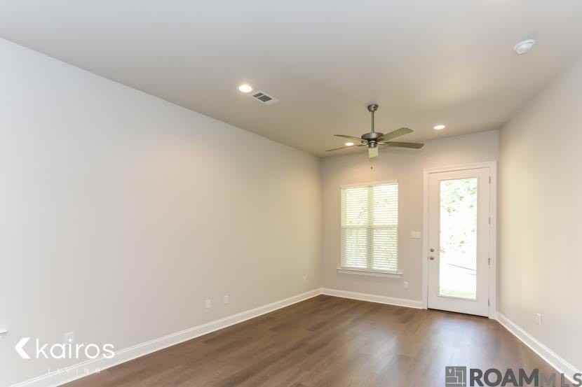 15713 Boothy Ln - Photo 3 of 15